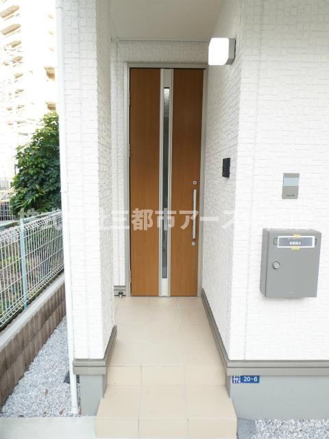 玄関　西品川３丁目戸建