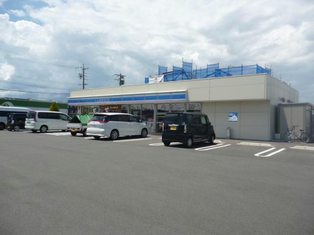 コンビニ　ローソン鈴鹿三日市町店（コンビニ）まで436m
