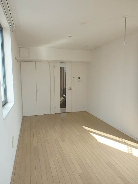 居室・リビング　明るいお部屋で気分も上がります