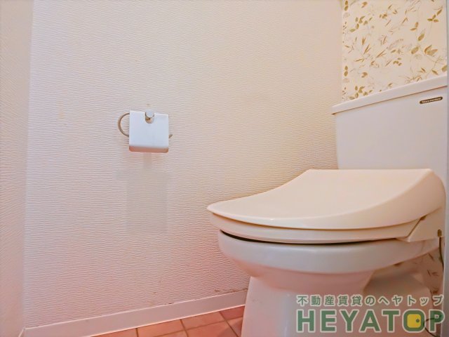 トイレ　温水洗浄便座