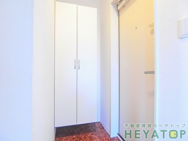 玄関　シューズボックス付き玄関