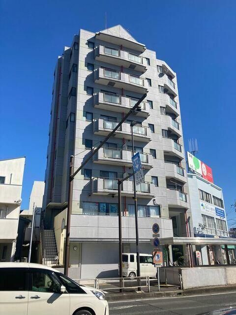 平塚市追分のマンションの建物外観