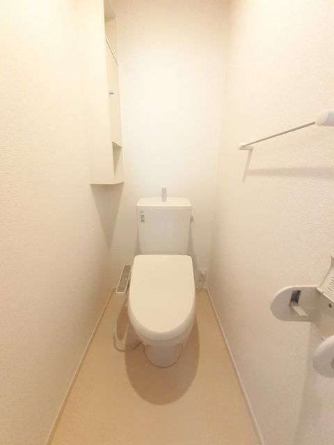 【岡山市南区彦崎のアパートのトイレ】
