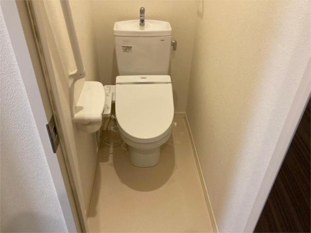 【足立区佐野のマンションのトイレ】