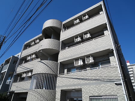 世田谷区上北沢のマンションの建物外観