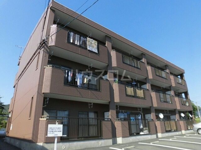 豊橋市北岩田のマンションの建物外観