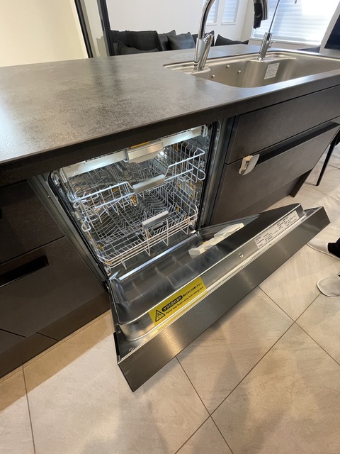 その他設備　★60 幅ミーレの食洗器付きです★