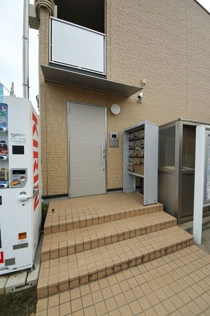 【川越市豊田町のアパートのエントランス】