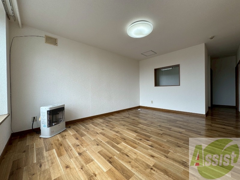 居室・リビング　広くてキレイなお部屋が広がっていて、充実した生活が送れそう。