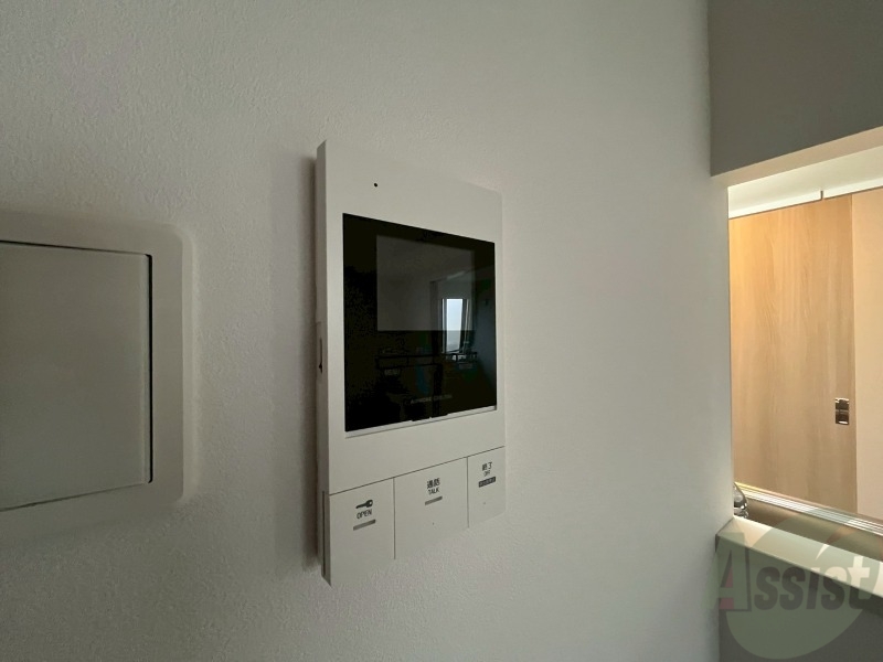 セキュリティ　ＴＶモニター付インターホンです。来客者の顔が見えるので安心！