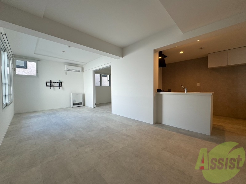 居室・リビング　広々としたリビングですね。使い勝手がよさそうですね！