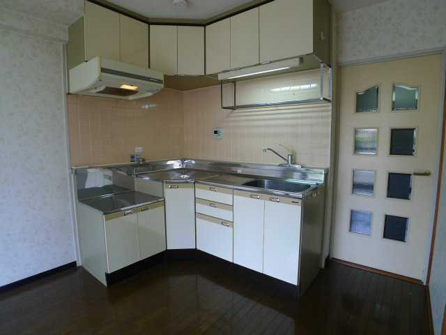 キッチン　写真は２階)使いやすいL字型キッチン！