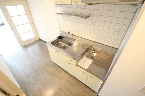 キッチン　※別号室の写真です