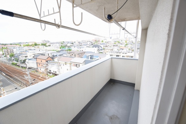 バルコニー　共同バルコニー