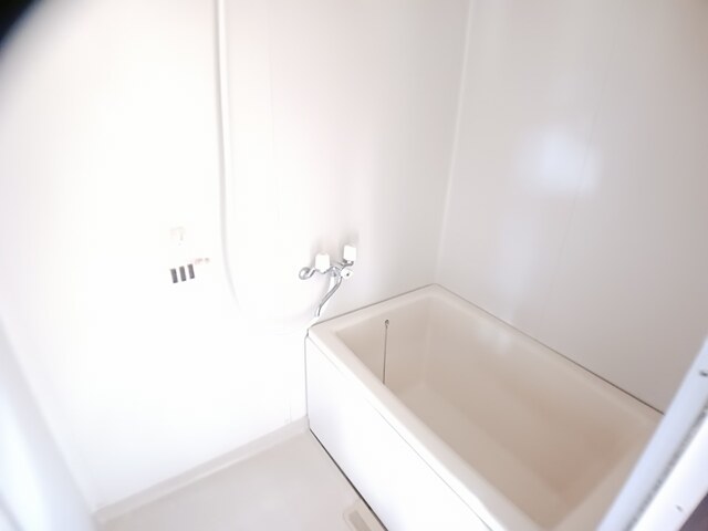 バス・シャワールーム　シャワー