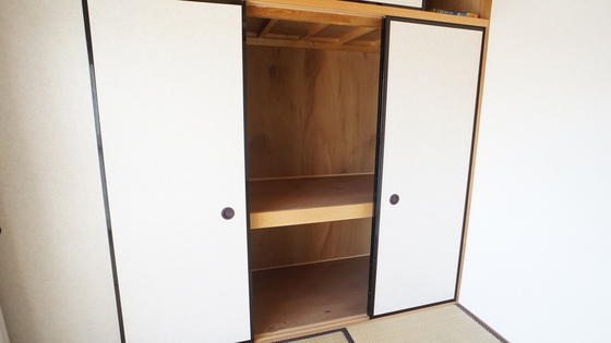 収納　押入れ