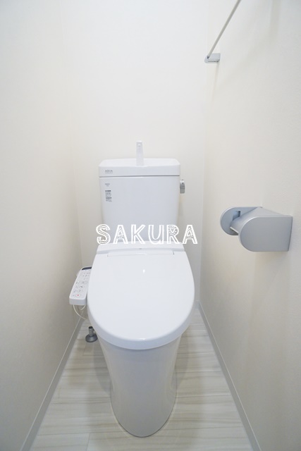 トイレ　嬉しい温水洗浄便座♪