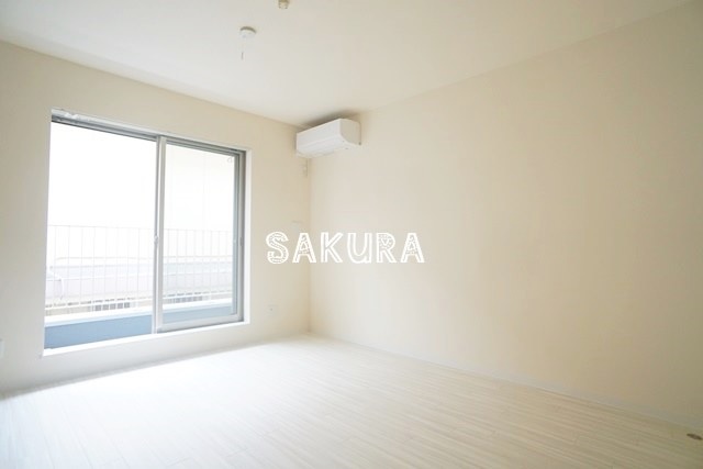 居室・リビング　開放感のあるゆったりとしたお部屋です♪