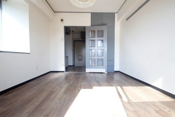 居室・リビング　※別部屋の写真です