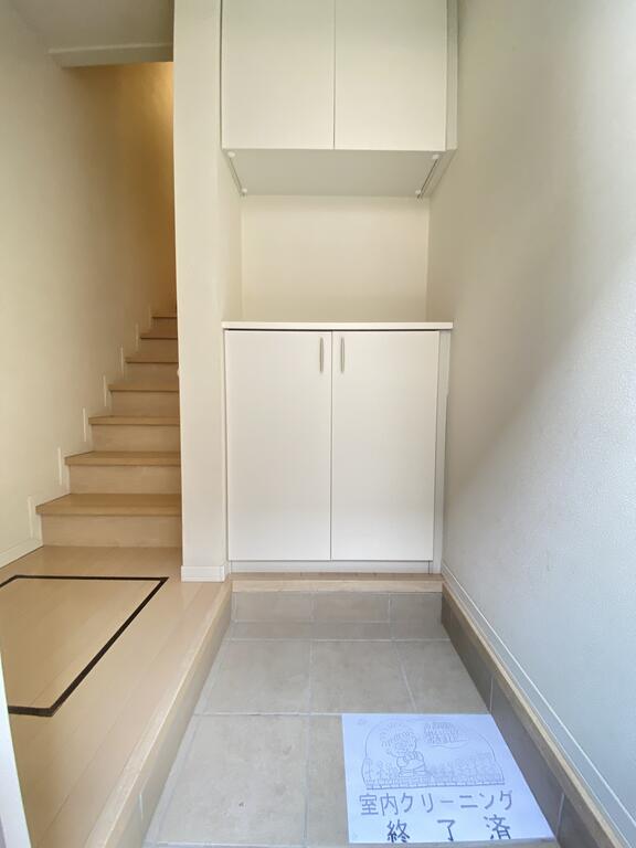 玄関　シューズボックス付き玄関