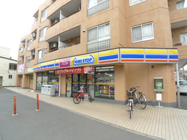 コンビニ　ミニストップ上井草店（コンビニ）まで627m