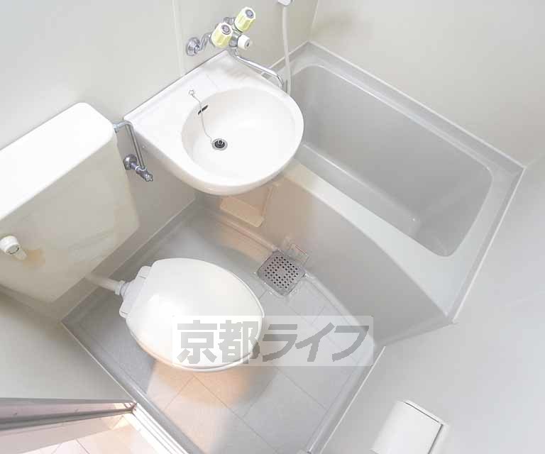 バス・シャワールーム　ユニットバスです