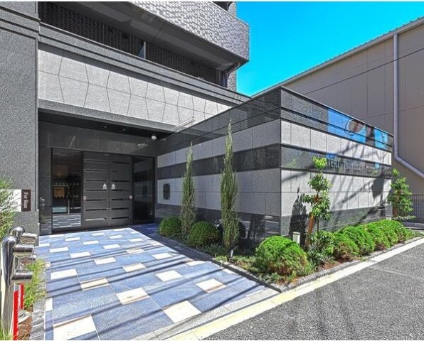 エントランス　名古屋で一番初期費用の安い賃貸専門の不動産会社です(^^)