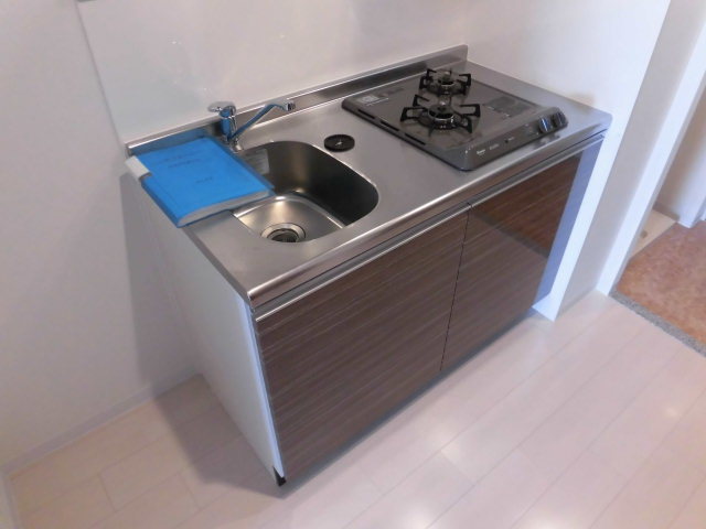 キッチン　収納面も安心のシステムキッチンです