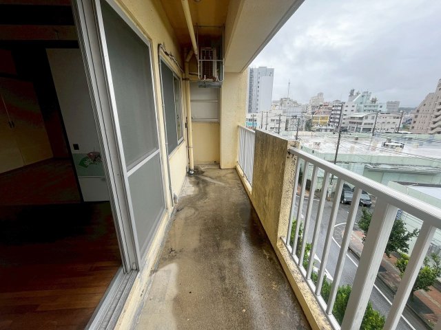 バルコニー　※別部屋の写真です　現状優先になります