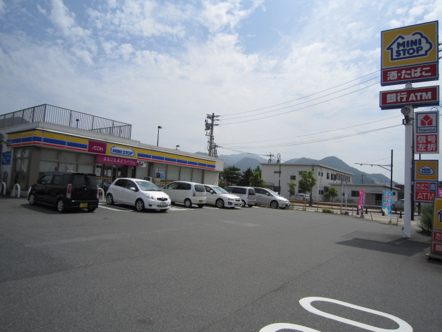 コンビニ　ミニストップ（コンビニ）まで340m