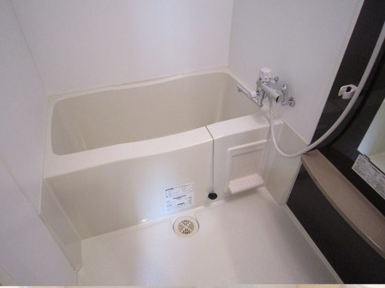 バス・シャワールーム　※写真は別室のものになります。