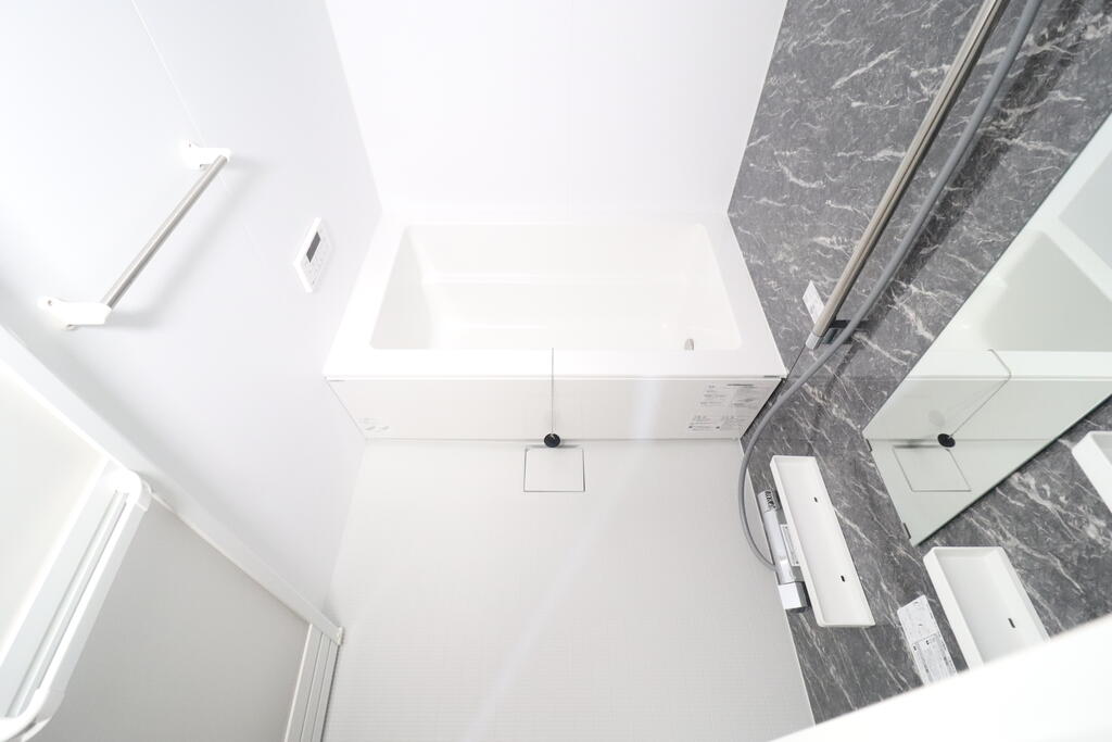 バス・シャワールーム　バスルーム