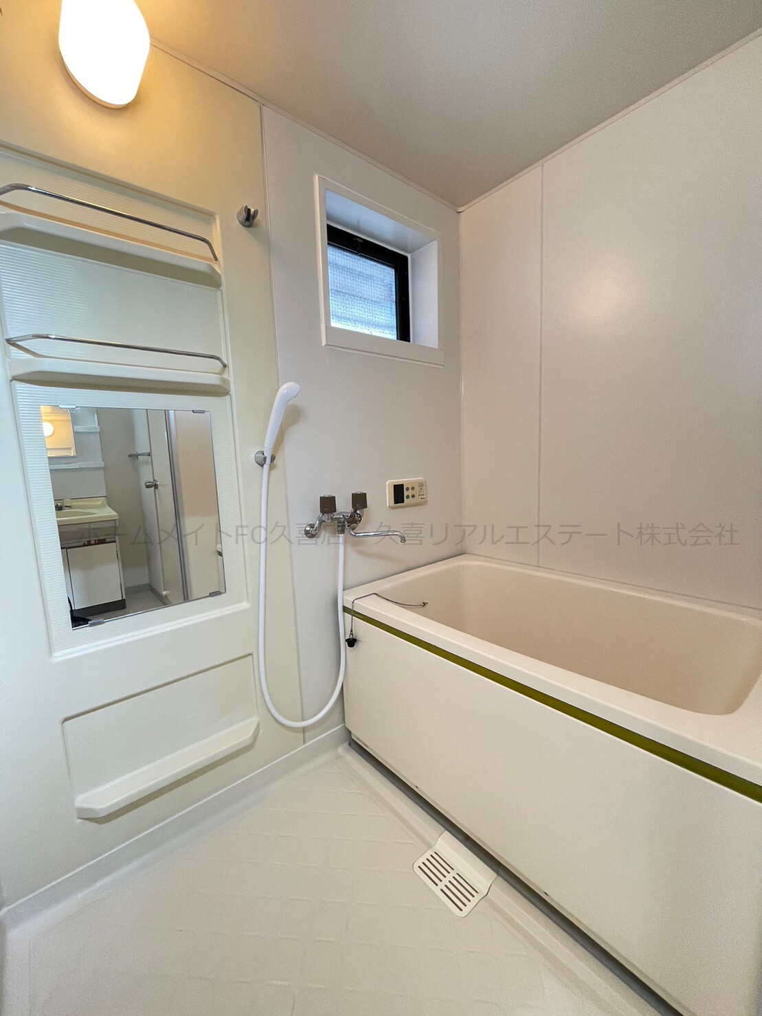 バス・シャワールーム　同建物別号室