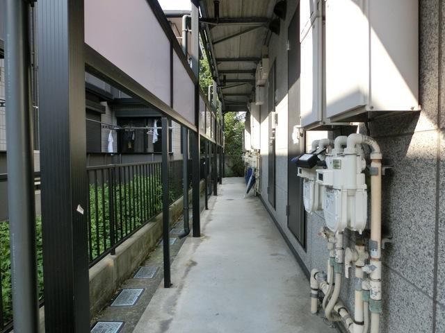 エントランス　アパート入口