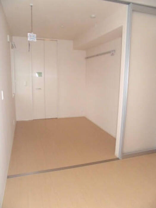 居室・リビング　102北側洋室