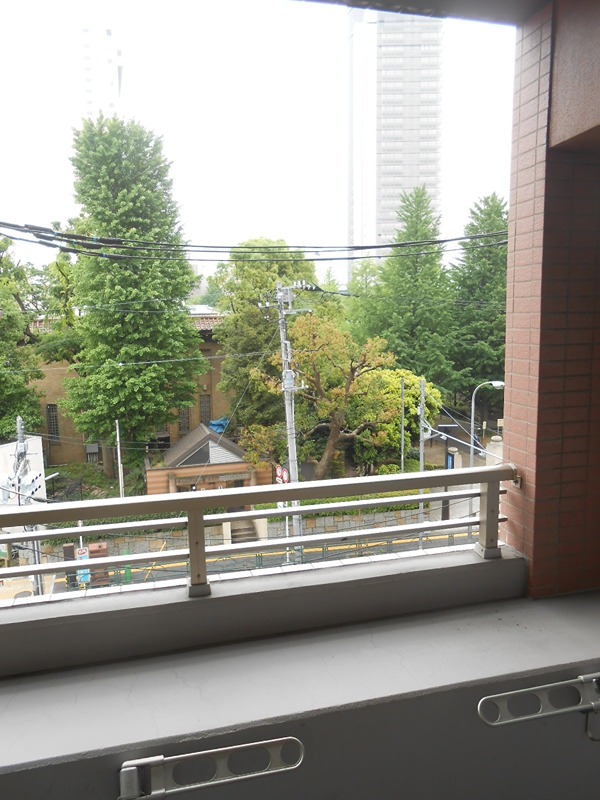 バルコニー　※同物件別階数同タイプ部屋