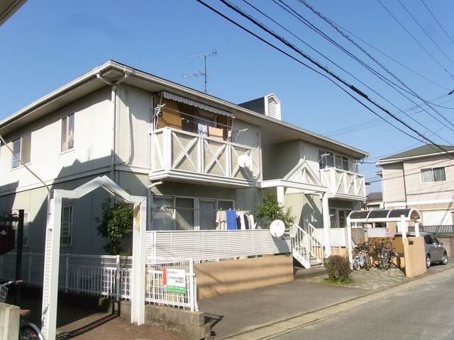 建物外観　１Ｆ東南角１０２号の募集です。