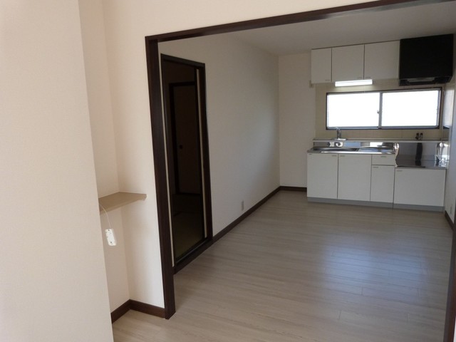 居室・リビング　ＬＤＫ　２０２号は反転タイプです。＊参考画像