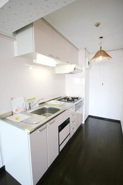 キッチン　３口のシステムキッチン