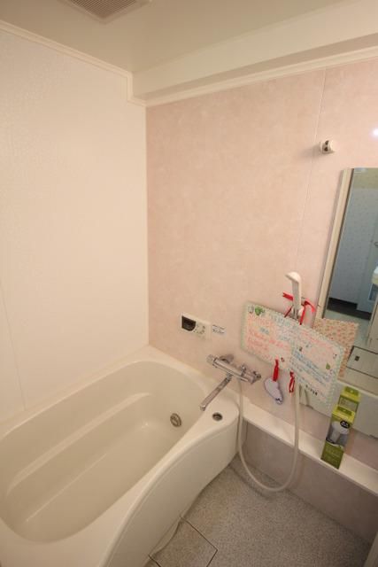 バス・シャワールーム　しっかり追炊き機能完備のバスルーム