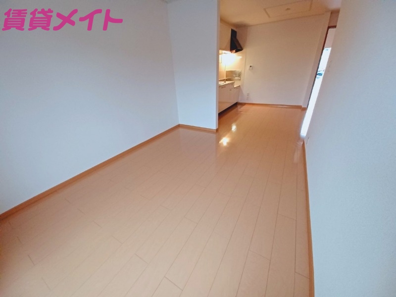 居室・リビング　反転タイプ参考写真