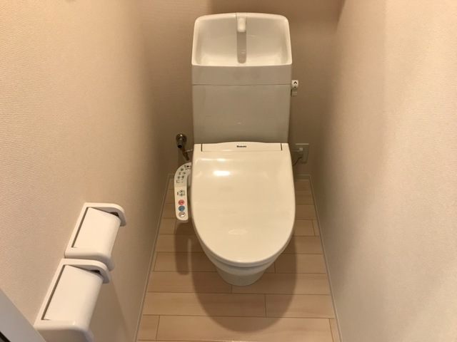 トイレ　シャワー付トイレ