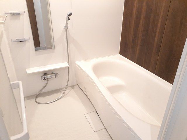 バス・シャワールーム　日々の疲れを癒すお風呂付です