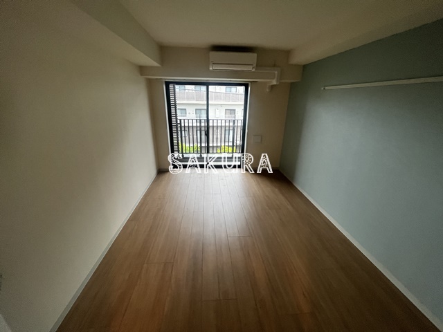 居室・リビング　こちらのリビングで趣味の時間をお楽しみください♪