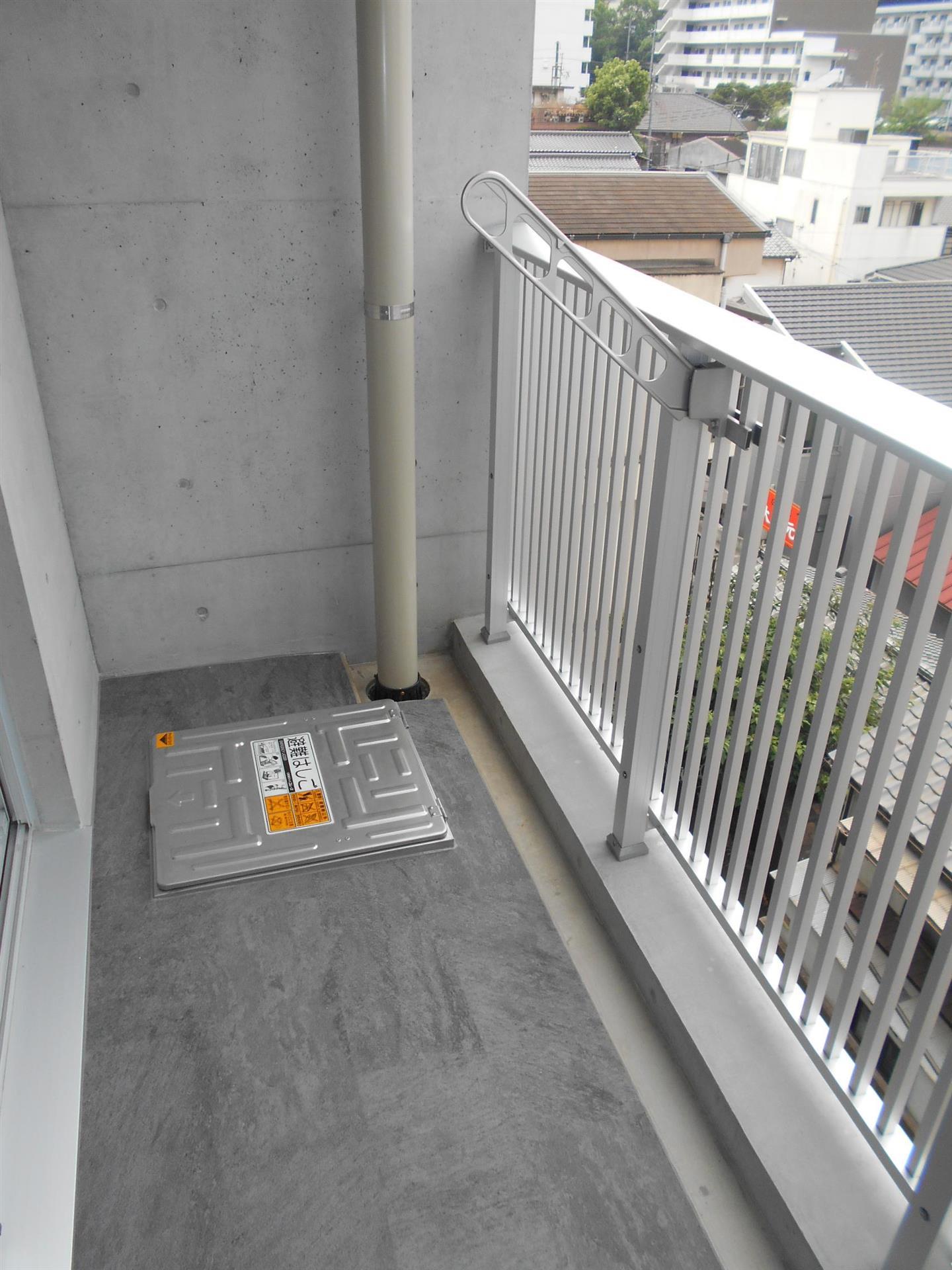 バルコニー　南西向きで日当たりの良いバルコニー♪