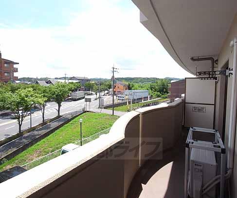 バルコニー　日当たり良好なベランダです。