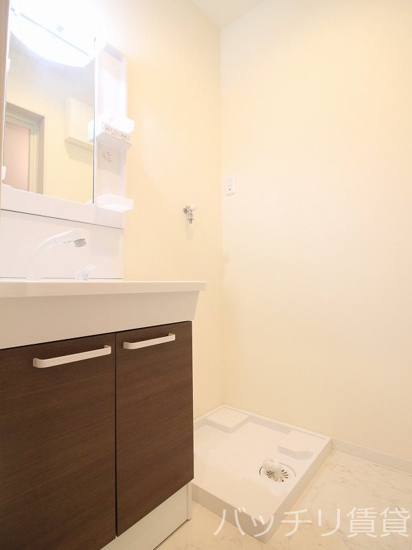 洗面設備　同型イメージの為、現状を優先致します。