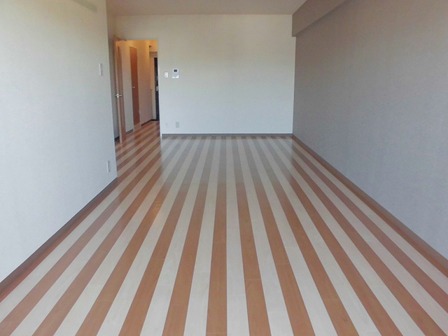 居室・リビング　前回募集時の写真です。現況優先