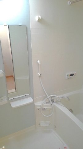 バス・シャワールーム　お風呂です
