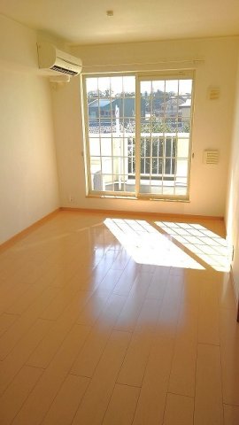 居室・リビング　使いやすい居間です